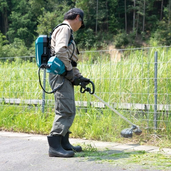 Makita 牧田 UR201CZ 充電式割草機 (背包式電池專用)